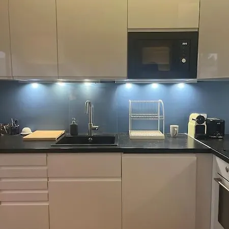 2 Bedrooms - Parisian Style - 25 Min From Le Louvre