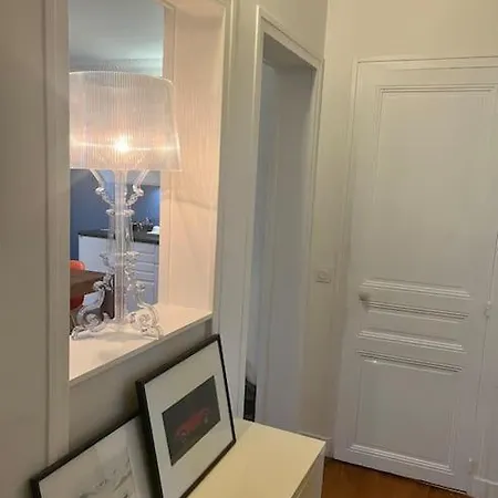 2 Bedrooms - Parisian Style - 25 Min From Le Louvre *