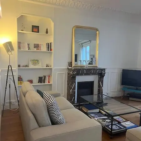 2 Bedrooms - Parisian Style - 25 Min From Le Louvre *